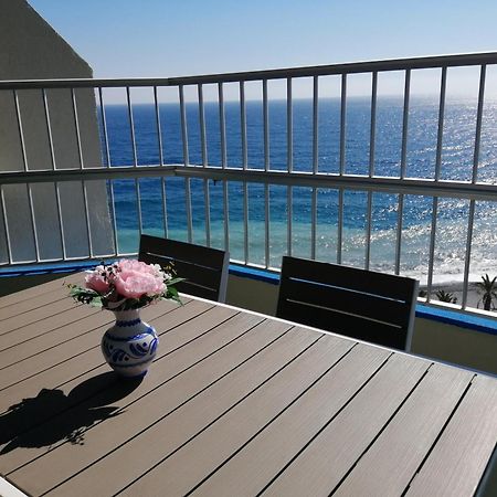 Bonito piso en primera línea de playa Almunecar Exterior foto