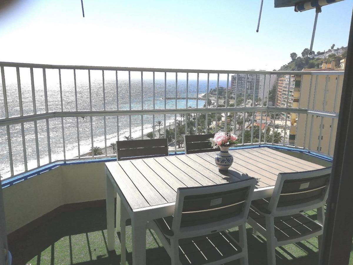 Bonito piso en primera línea de playa Almunecar Exterior foto