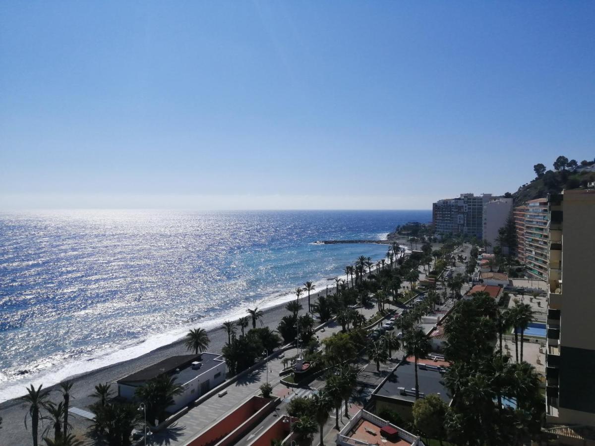 Bonito piso en primera línea de playa Almunecar Exterior foto